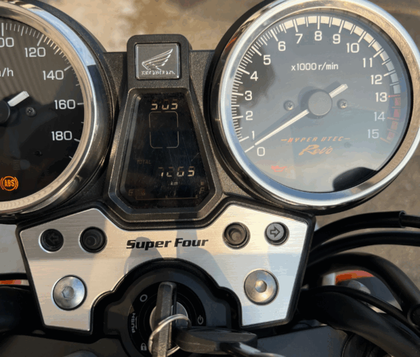 ホンダ　CB400SFV Revo 最終型 (複製) - 画像 (5)