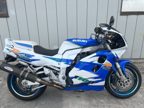 GSX-R1100W