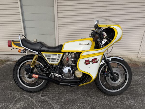 カワサキ Z400FX   オールペン  FCRキャブ  モリワキショート ロケットカウル  レストア済み車両